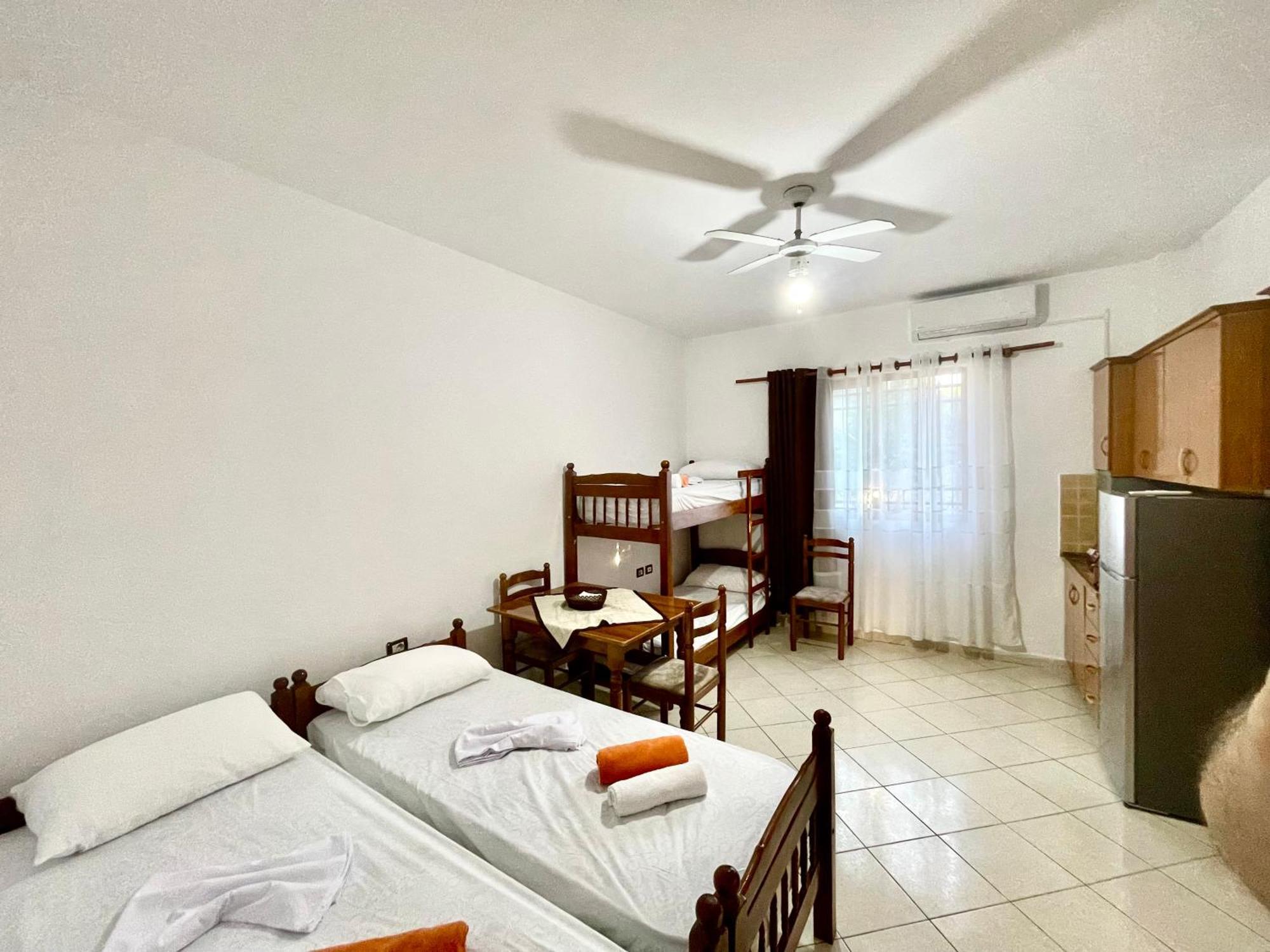 Xhou'S Home Shkoder Bagian luar foto